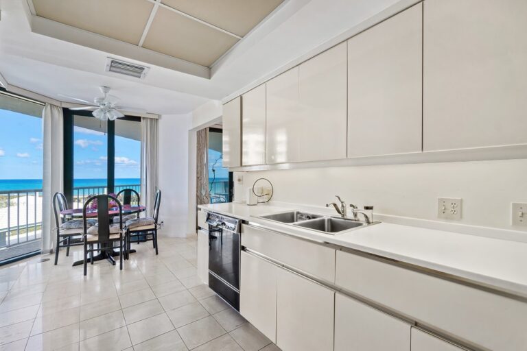 013-3170SouthOceanBoulevard-Unit304S-PalmBeach-FL-33480-SMALL