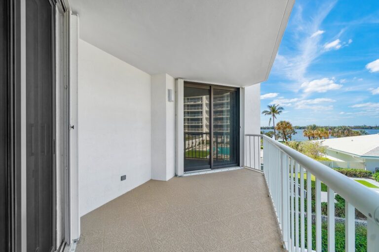 035-3170SouthOceanBoulevard-Unit304S-PalmBeach-FL-33480-SMALL