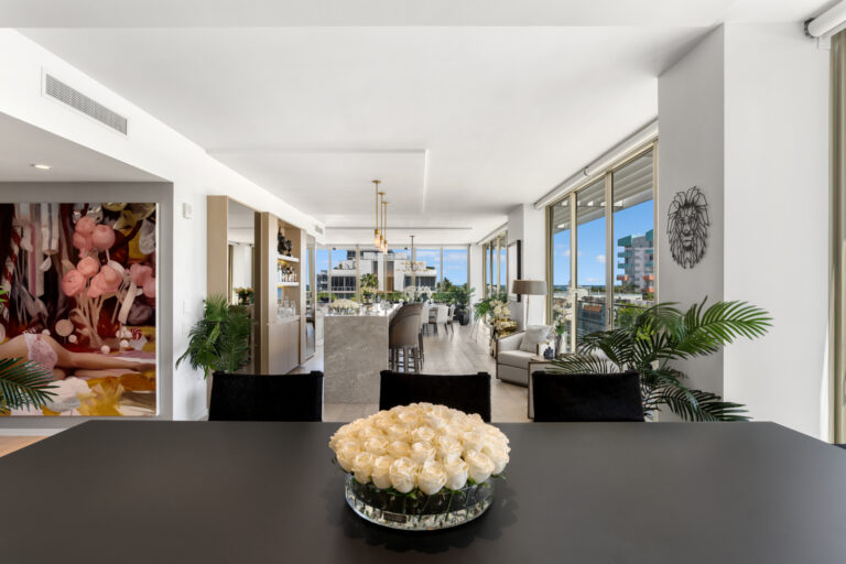 300 collins ave-18