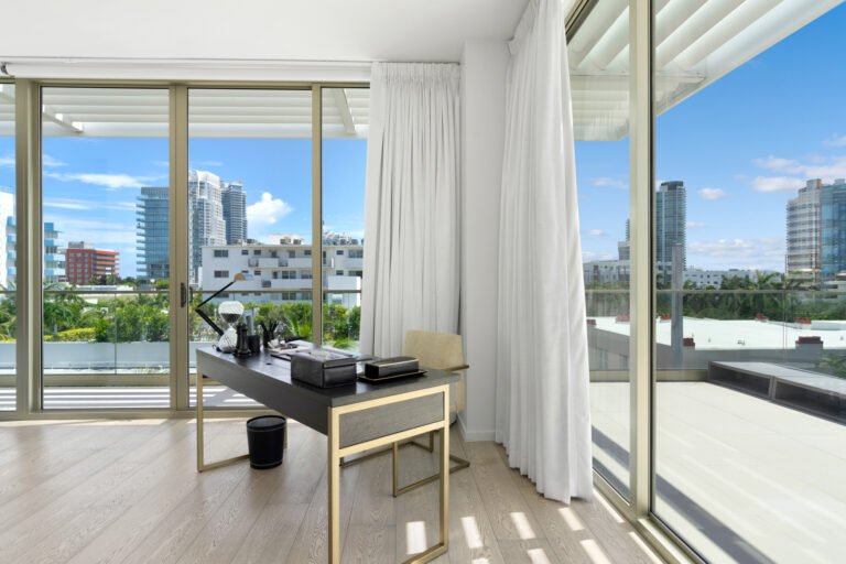 300 collins ave-24