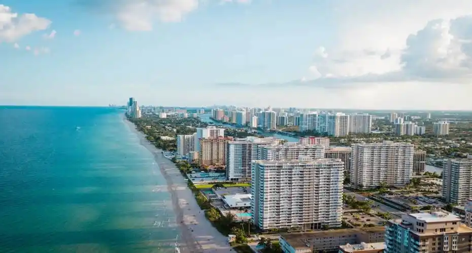 Hallandale Beach, Florida